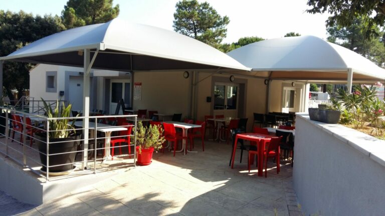 structure-toile-exterieur-camping-bollene-scaled