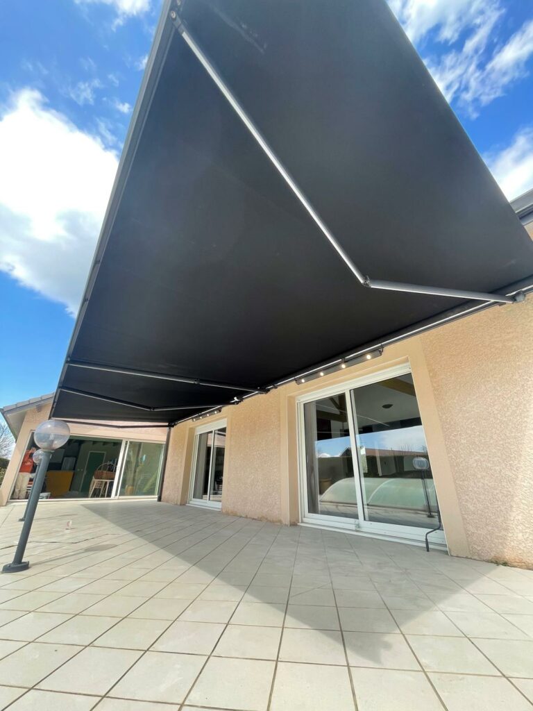 Stores Antares sur mesure