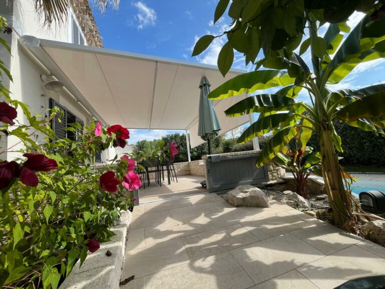 Pergola à toile enroulable
